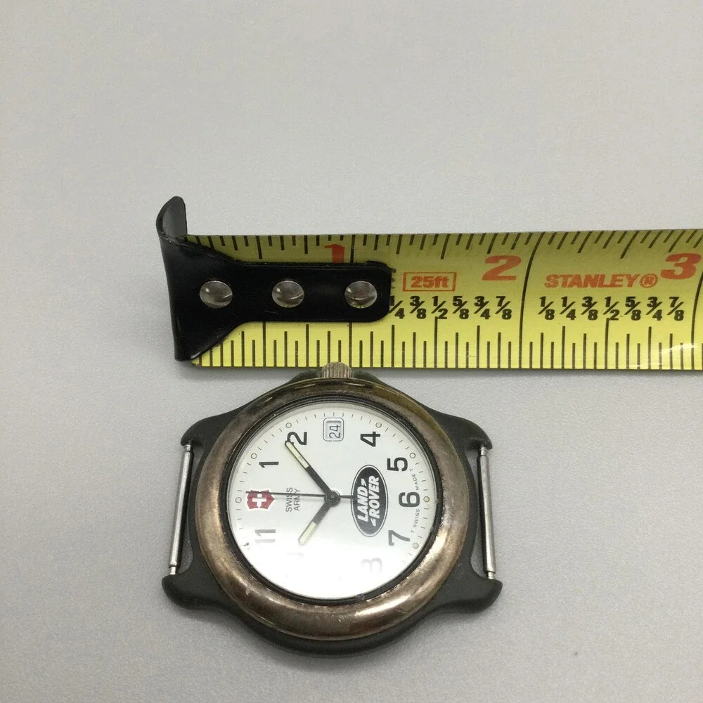 Vicotrinox Swiss Army Land Rover Mens Watch 39mm NOT RUNNING FOR PARTS